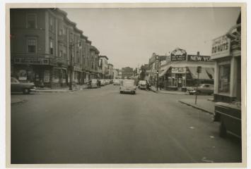 Summer Street looking toward Market Street in Lynn, 1909-1910, Jewish Community of Lynn (Mass.) Records in the JHC archive.