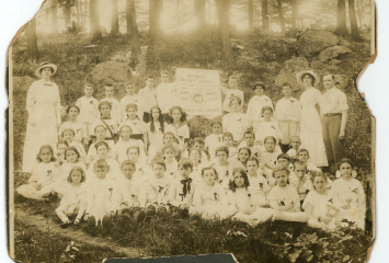 Worker’s Circle Socialist Sunday School, Lynn, MA, c1900s. 