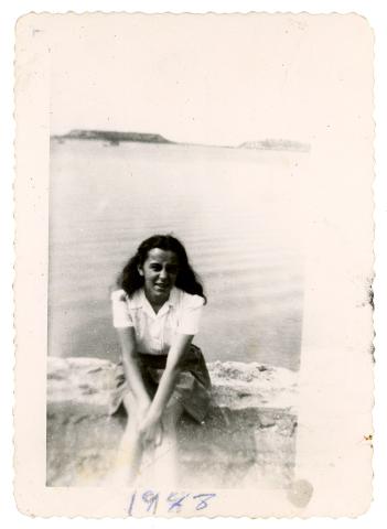Elaine Kellem Baskin, age 13, at the seaside in1948. Image Courtesy of Elaine Baskin. Elaine Kellem Baskin, age 13, at the seaside in1948. Image Courtesy of Elaine Baskin.