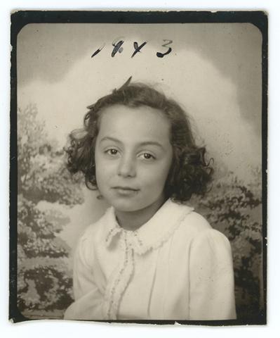 Elaine Kellem Baskin, age 8, 1943. Image Courtesy of Elaine Baskin.